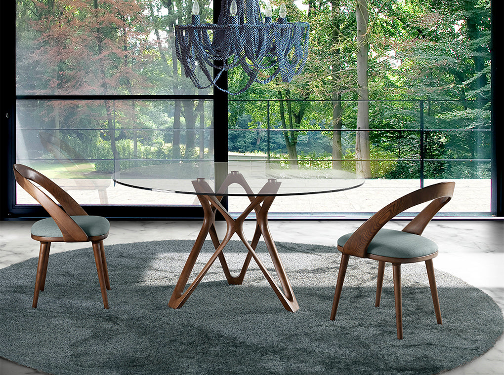 Mesa de comedor de roble con soporte metálico