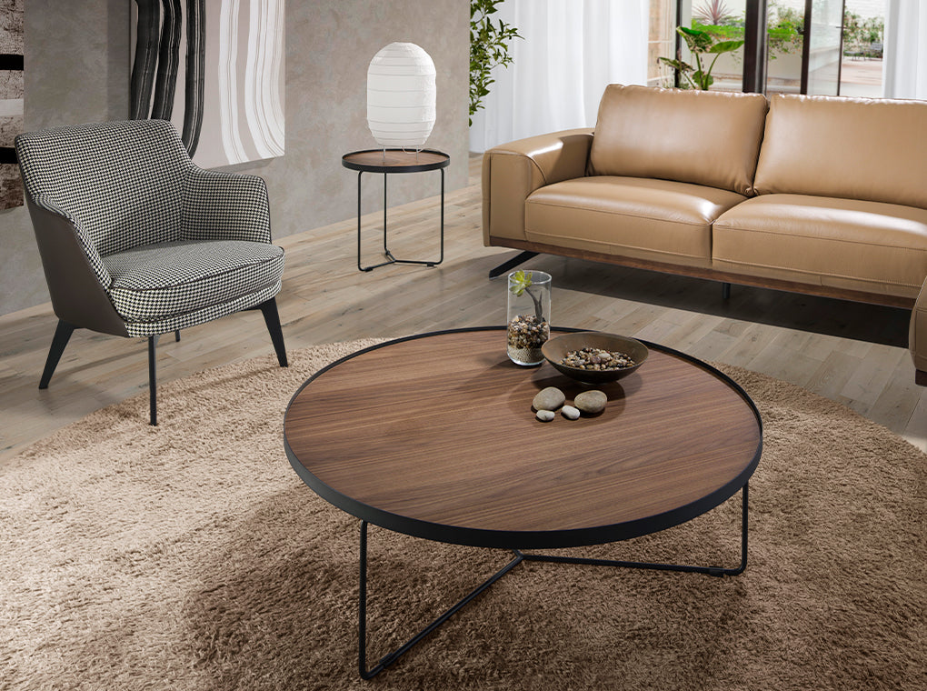Mesa de café de nogal con soporte metálico Angel Cerdá