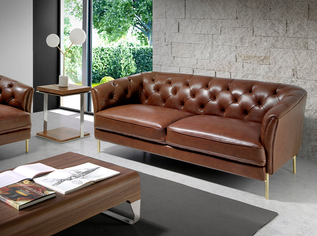 Mesa de café de nogal con estructura metálica Angel Cerdá