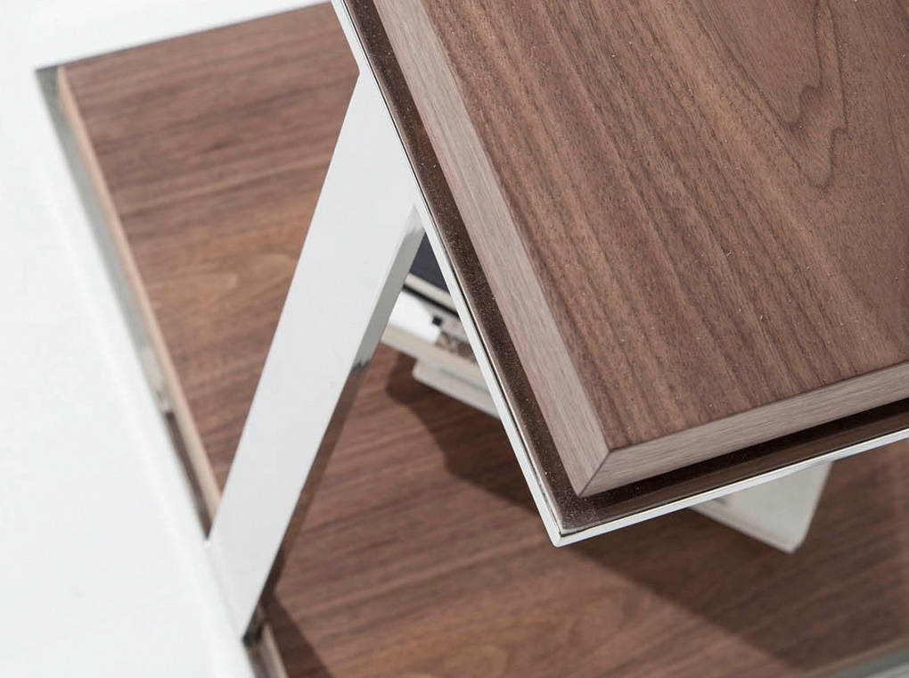 Mesa de café de nogal con estructura metálica Angel Cerdá