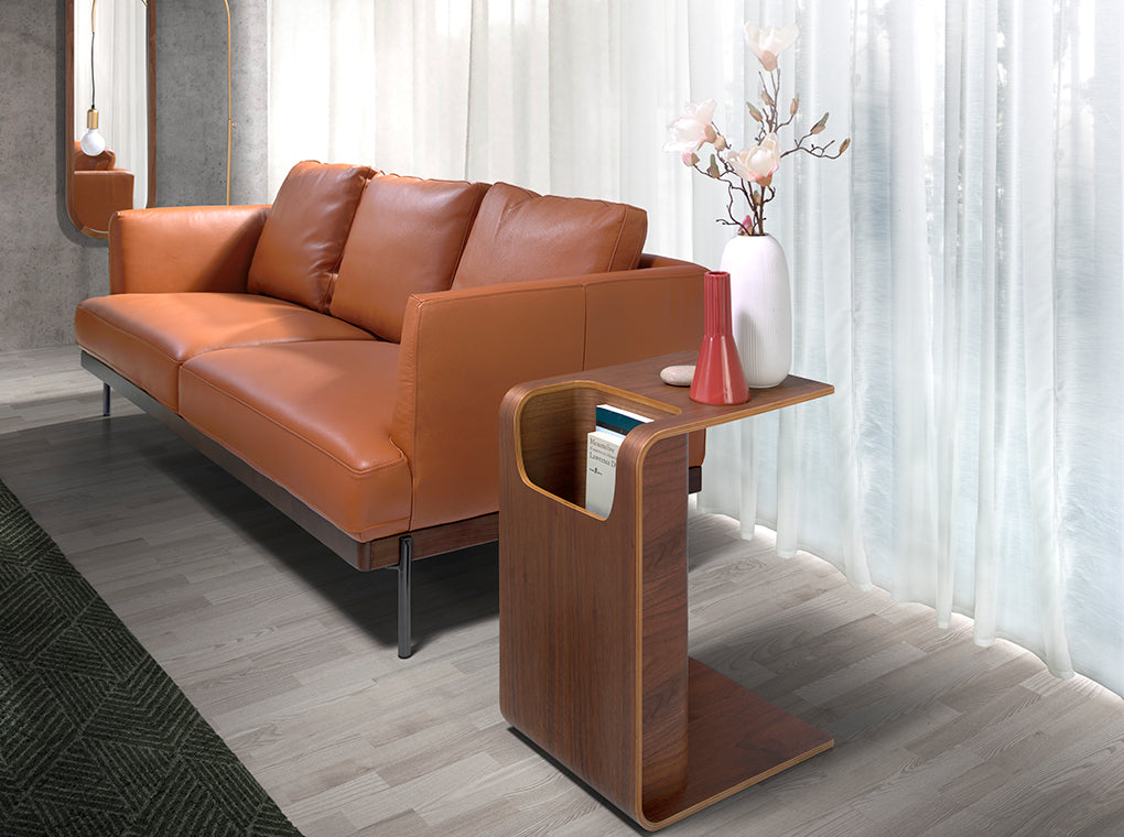 Mesa lateral de nogal con soporte metálico