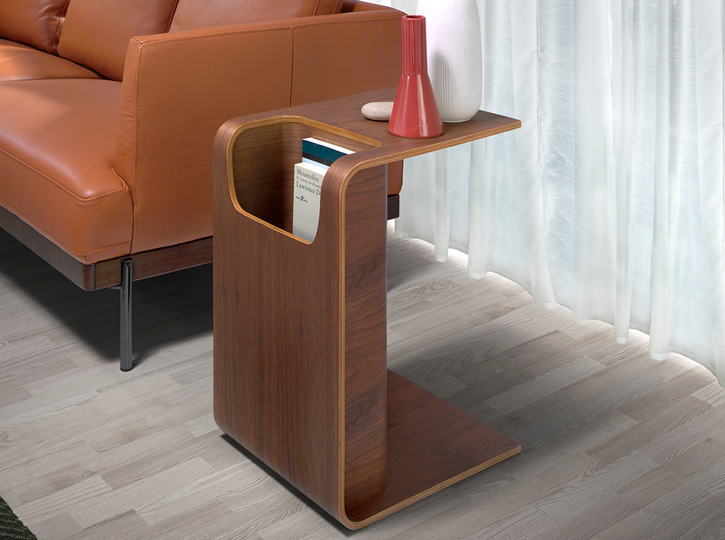 Mesa lateral de nogal con soporte metálico