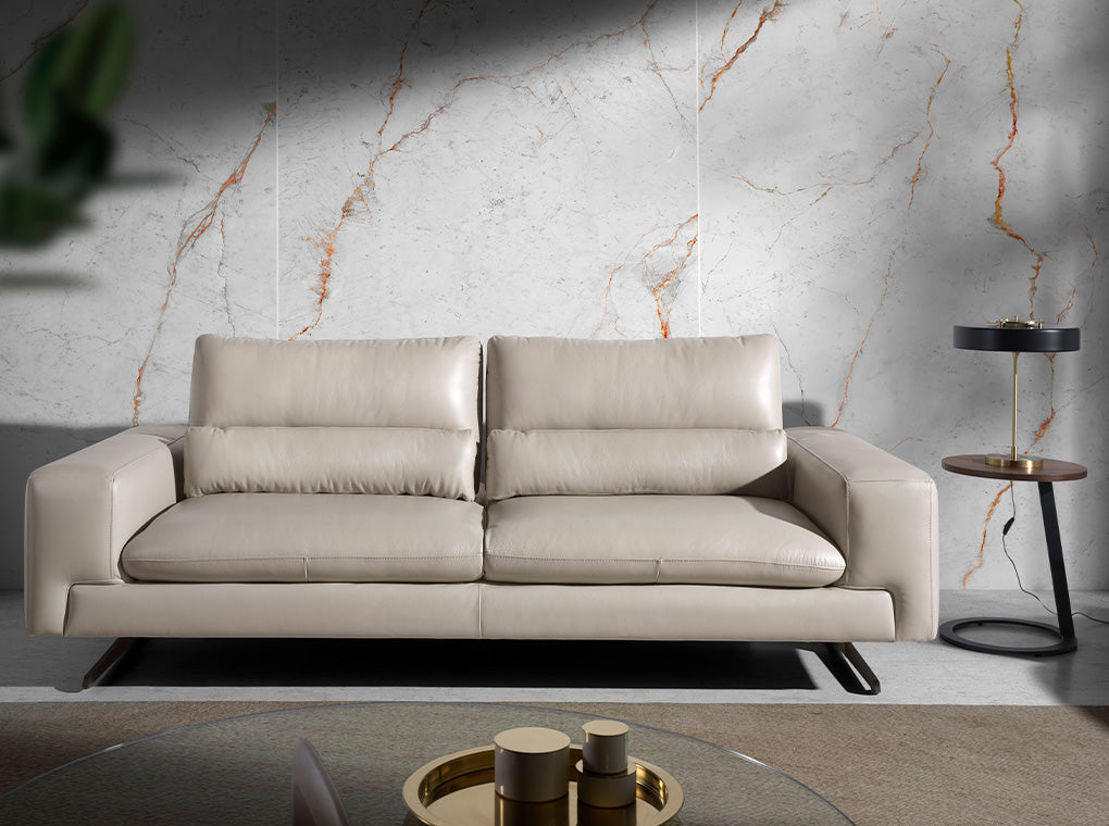 Mesa lateral de nogal con soporte metálico Angel Cerdá