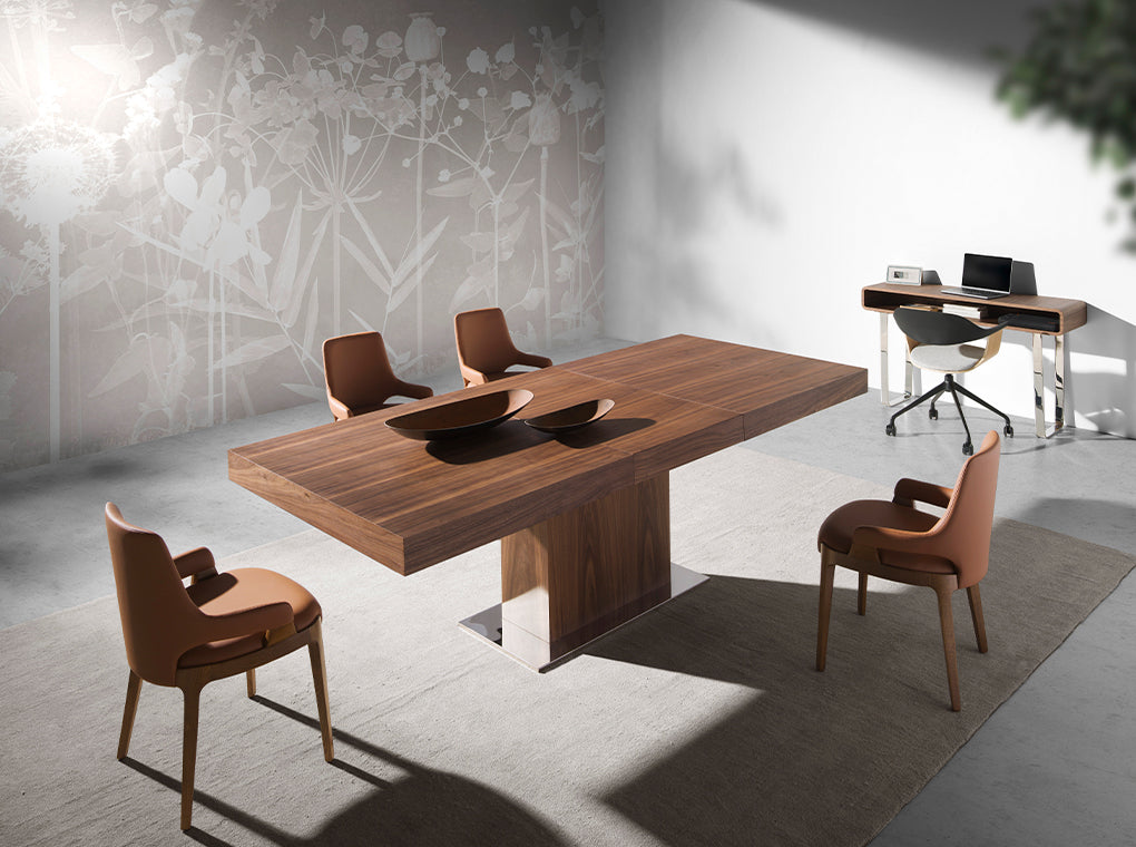 Consola con almacenamiento de nogal con diseño moderno de Angel Cerdá