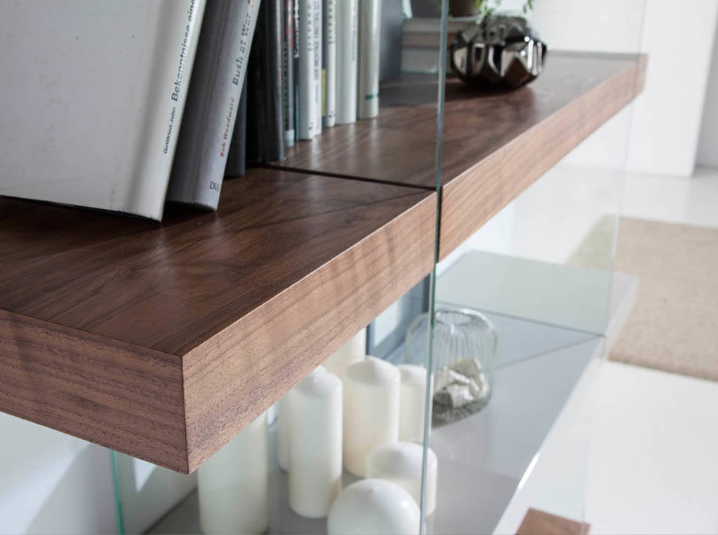 Biblioteca de Nogal y Cristal con Diseño Moderno Angel Cerdá