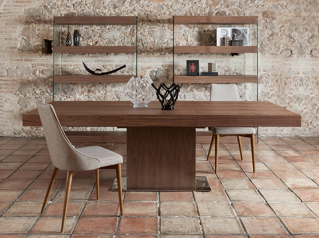 Biblioteca de Nuez y Vidrio Seguro con Diseño Moderno Angel Cerdá