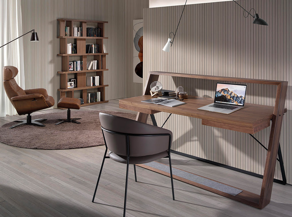 Oficina de madera de nogal y acero negro Angel Cerdá