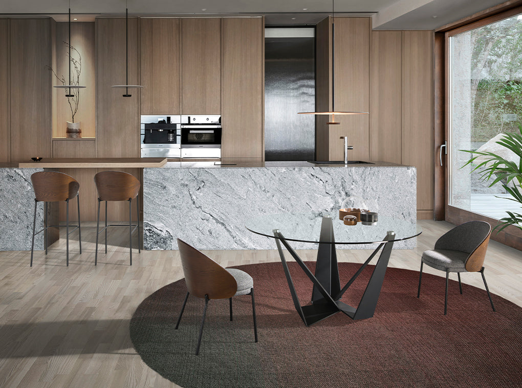 Taburete moderno gris con patas negras | Luxet.es