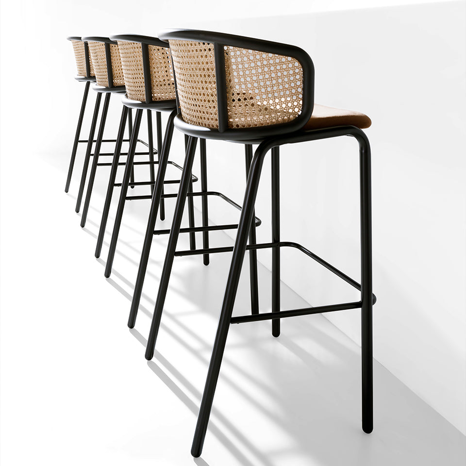 Silla de Bar de Terciopelo Marrón y Mimbre con Patas de Acero Angel Cerdá