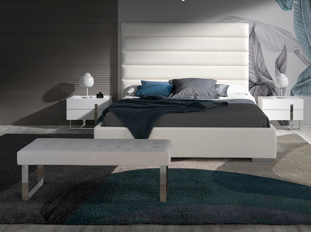 Banqueta blanca de eco-cuero con diseño moderno Angel Cerdá