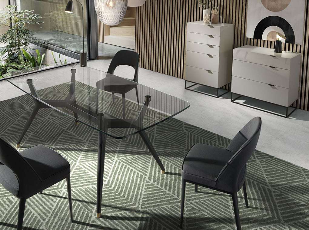 Cómoda moderna de DM con patas de acero negro Angel Cerdá