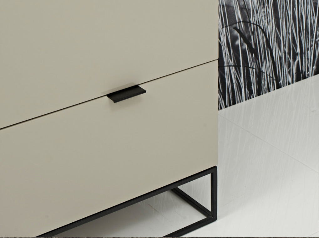 Mesa de noche negra de DM con estructura de acero Angel Cerdá