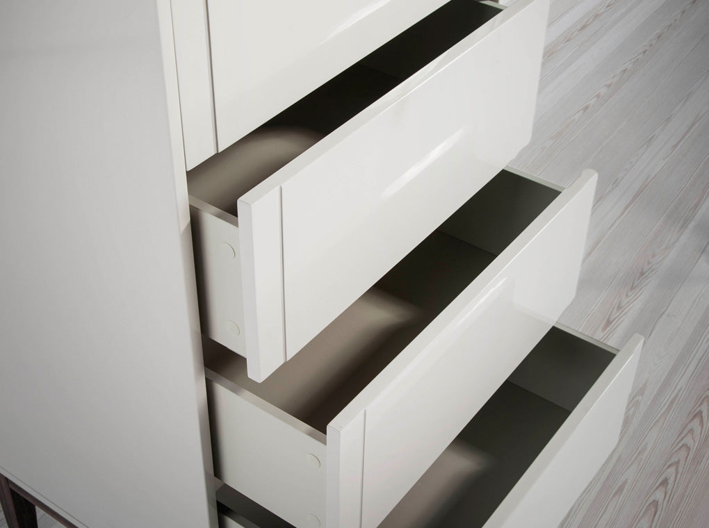 Cómoda moderna de DM lacado y madera enchapada de nogal Angel Cerdá