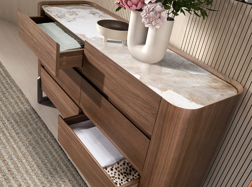 Cómoda de Nogal con Cajones y Soporte de Acero