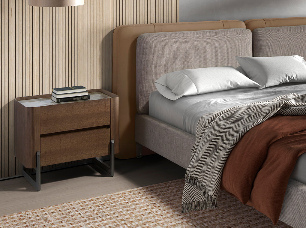 Mesa de noche de roble con soporte metálico Angel Cerdá