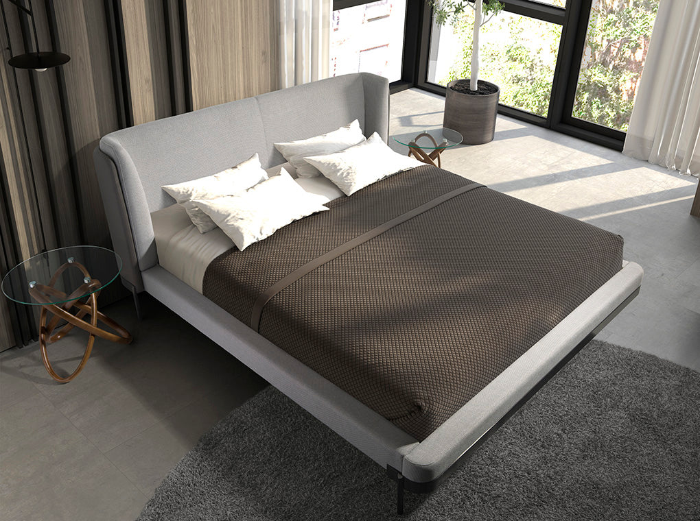 Cama doble de material gris y piel ecológica