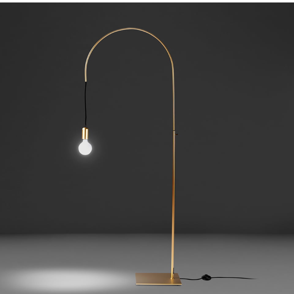 Lámpara ajustable de acero dorado