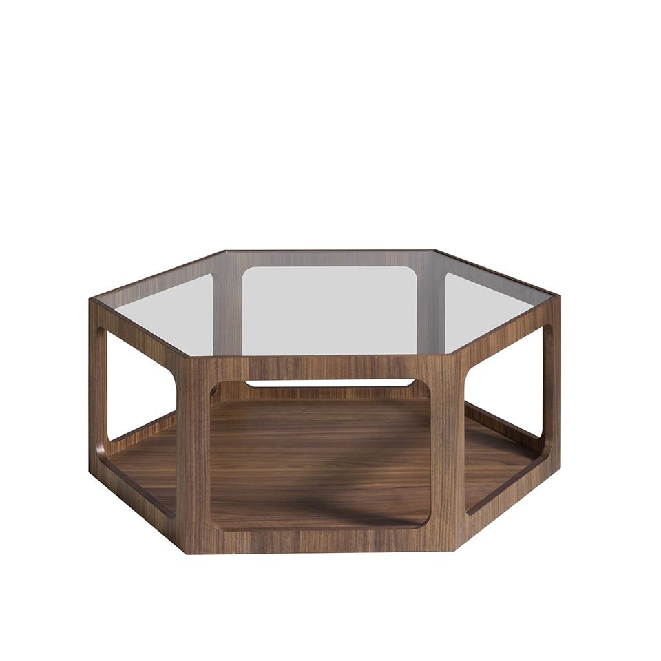 Mesa de café hexagonal de nogal con tapa de cristal de Angel Cerdá