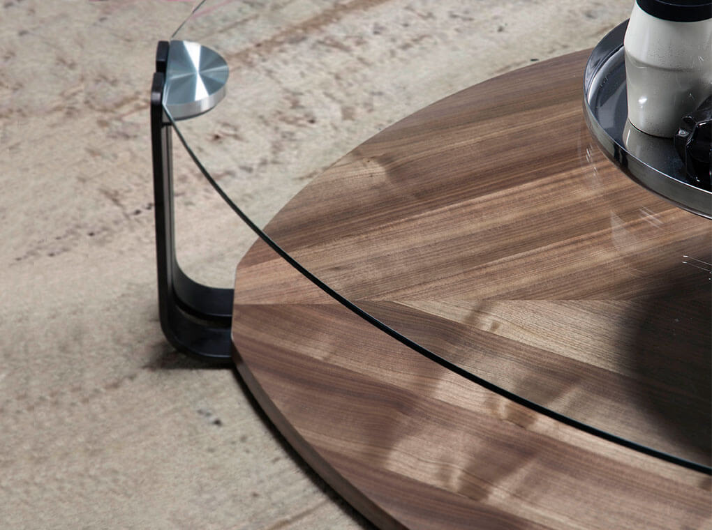 Mesa de café de roble con soporte metálico Angel Cerdá