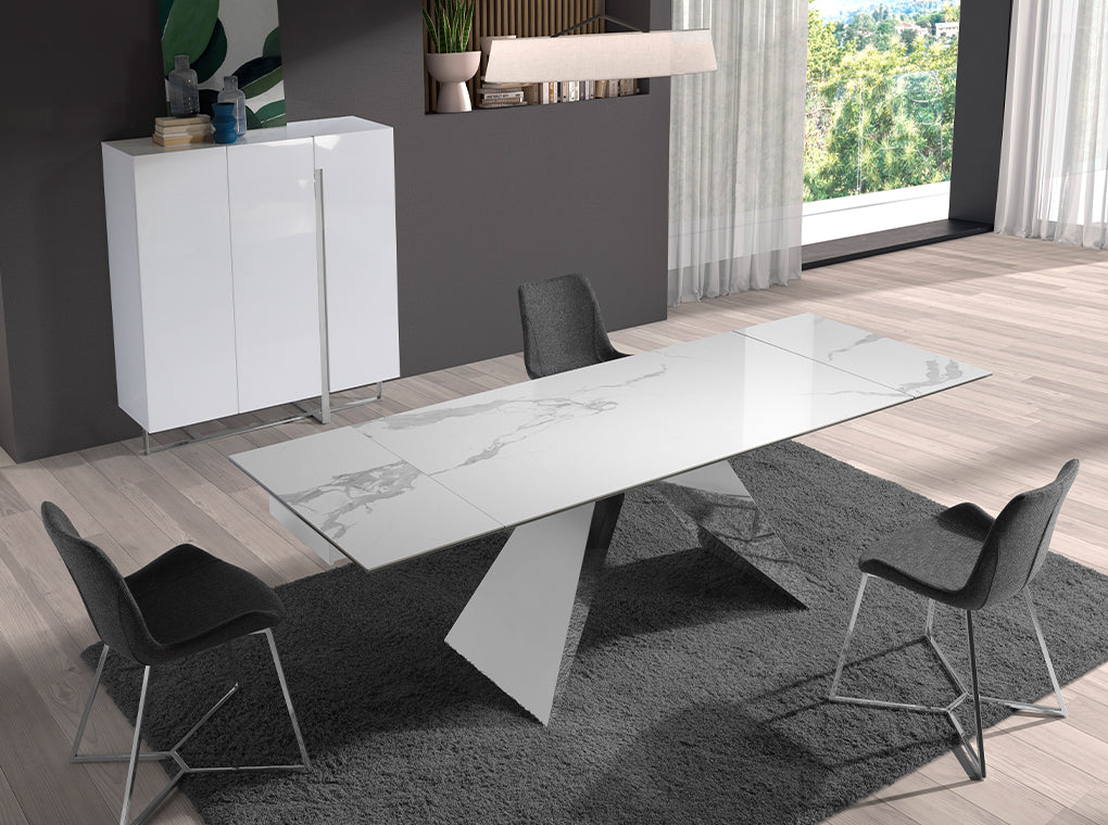 Cómoda blanca con patas de acero Angel Cerdá