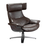 Sillón giratorio tapizado en piel marrón chocolate de Angel Cerdá