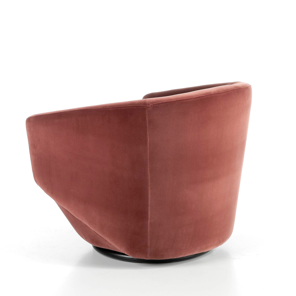 Sillón giratorio tapizado en terciopelo de color melocotón de Angel Cerdá