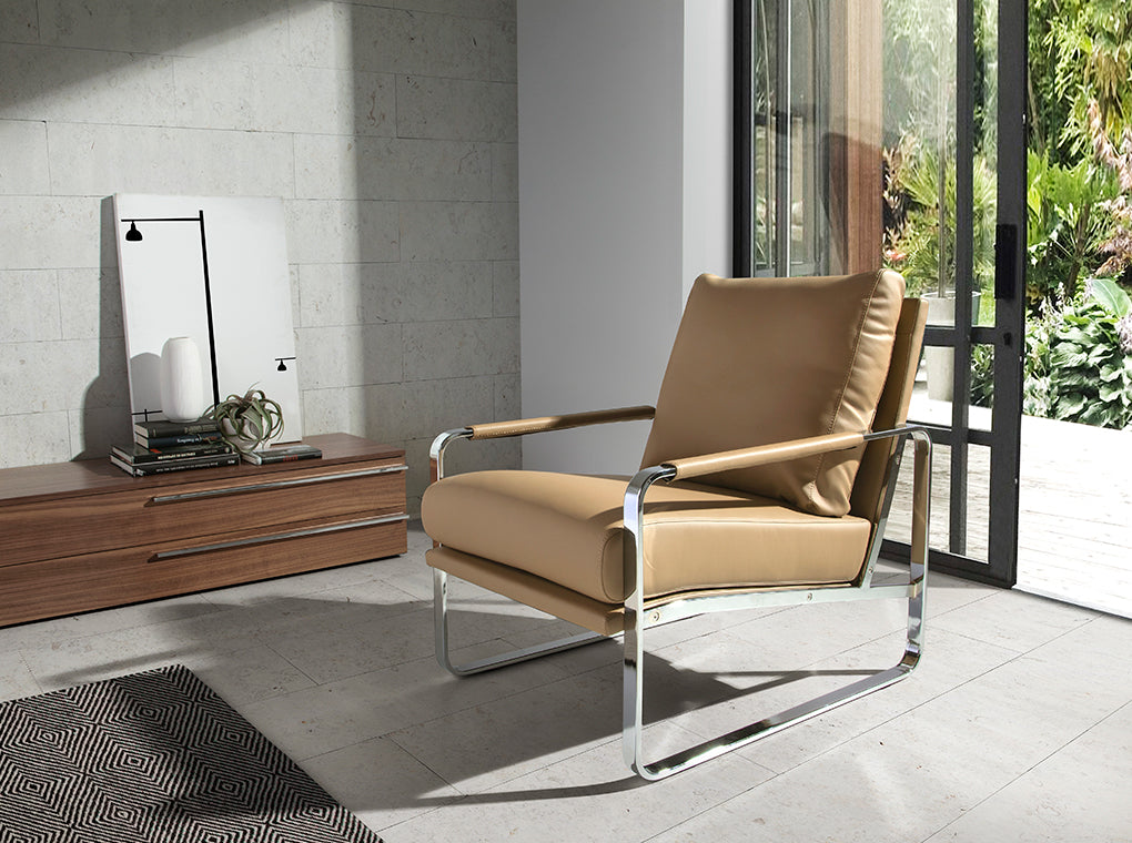 Sillón tapizado en eco-cuero Mink de Angel Cerdá