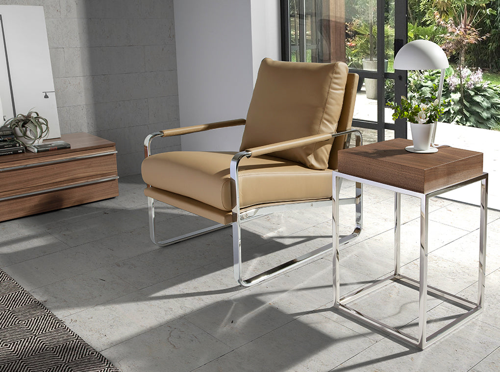Sillón tapizado en eco-cuero Mink de Angel Cerdá