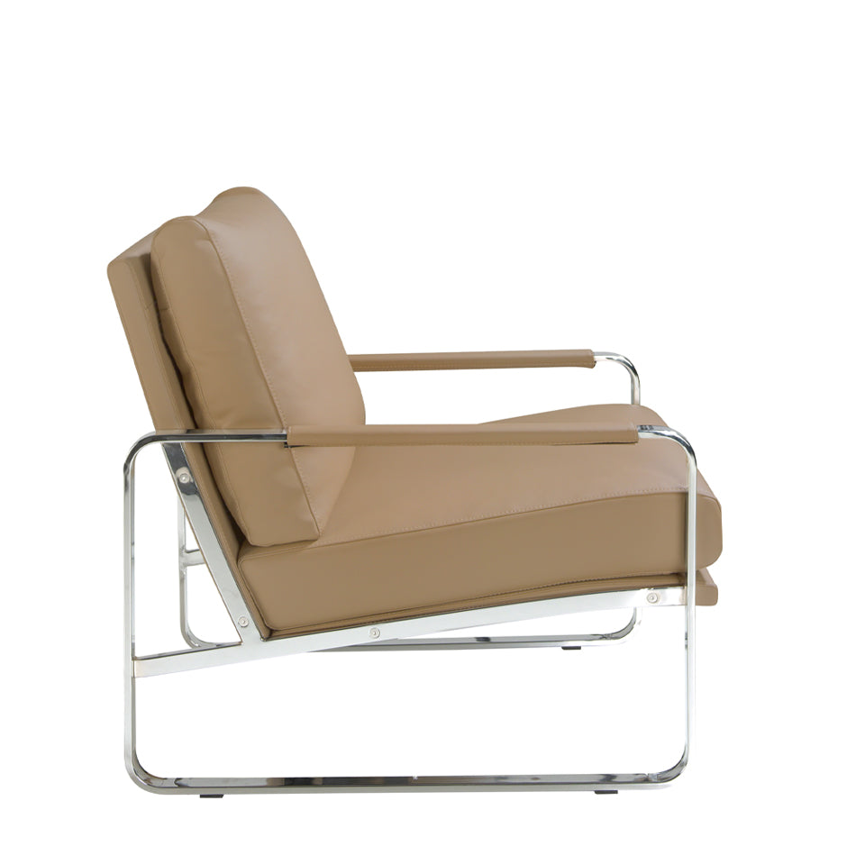 Sillón tapizado en eco-cuero Mink de Angel Cerdá