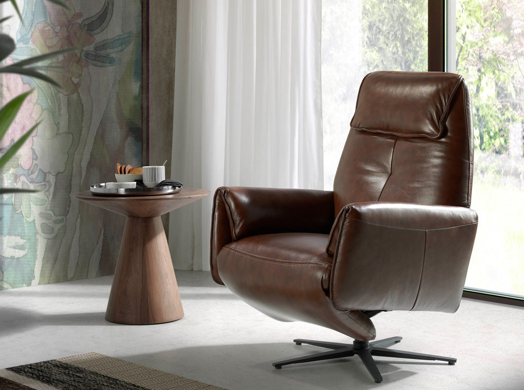 Sillón giratorio de piel con mecanismos de relajación Angel Cerdá