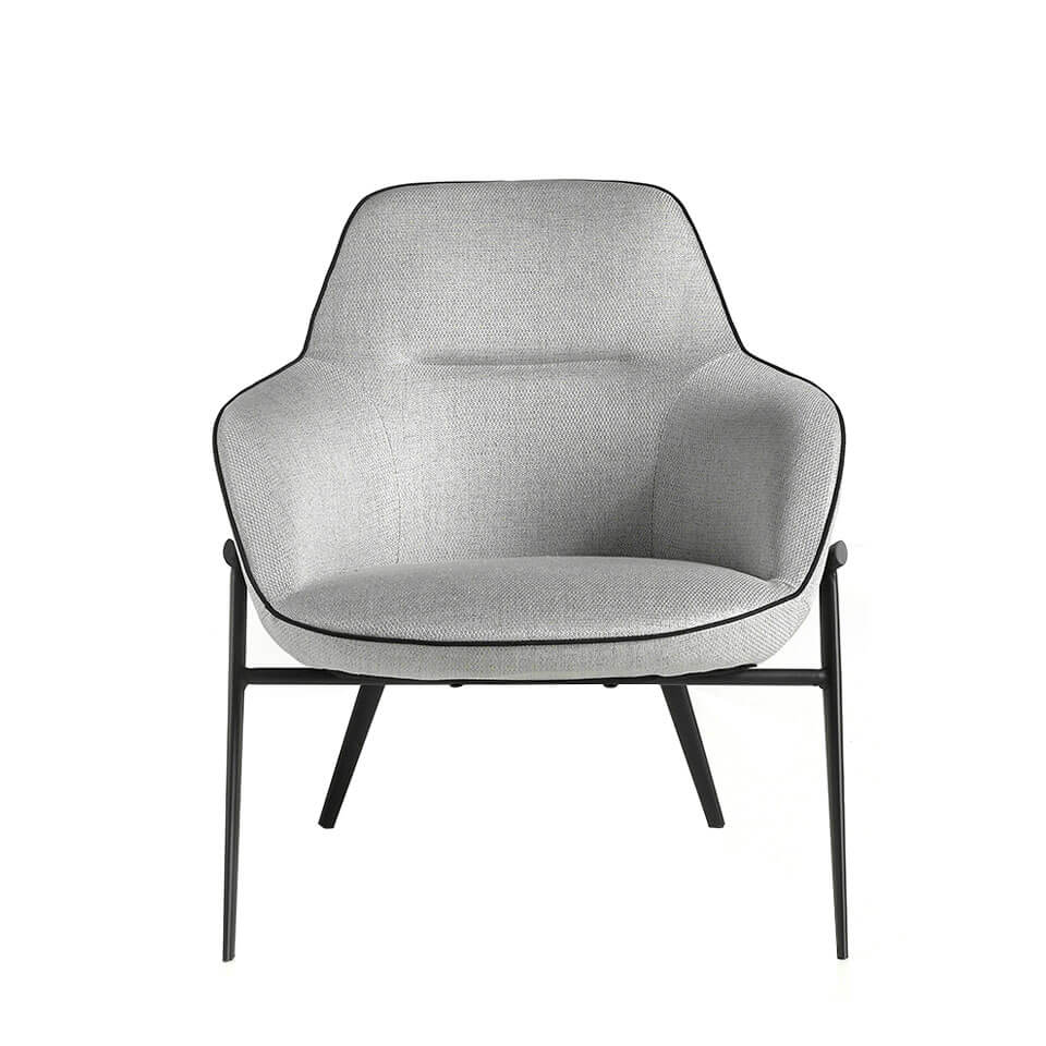 Sillón tapizado en tela gris y estructura de acero negro Angel Cerdá