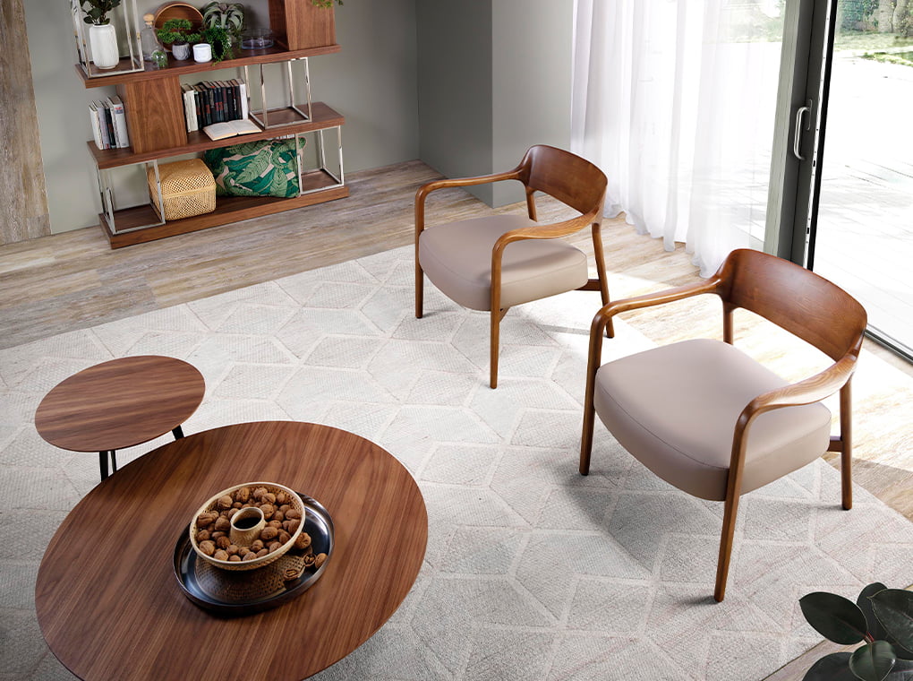 Sillón tapizado con piel ecológica de visón de Angel Cerdá