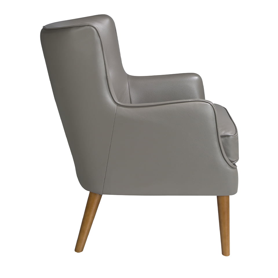 Sillón Chester de piel gris oscuro con estructura de madera de nogal de Angel Cerdá