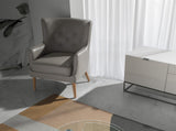 Sillón Chester de piel gris oscuro con estructura de madera de nogal de Angel Cerdá
