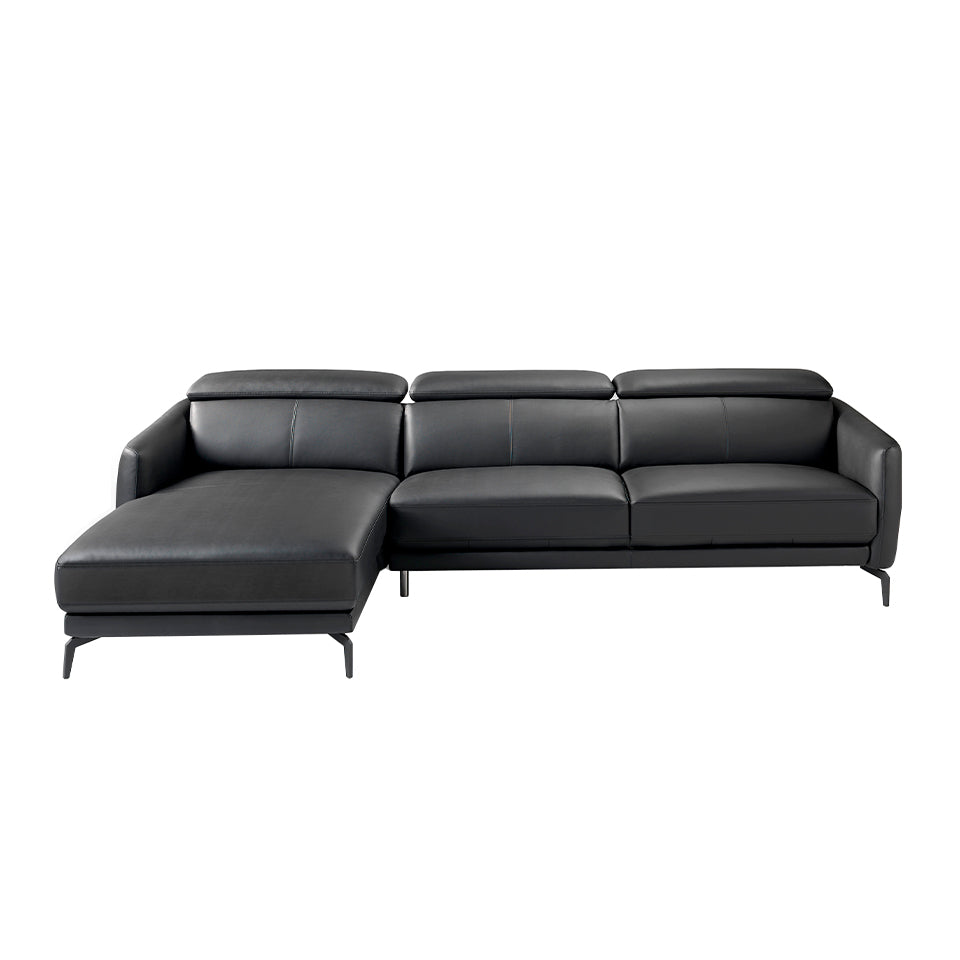 El sofá con chaise longue de cuero negro de vaca Angel Cerdá.