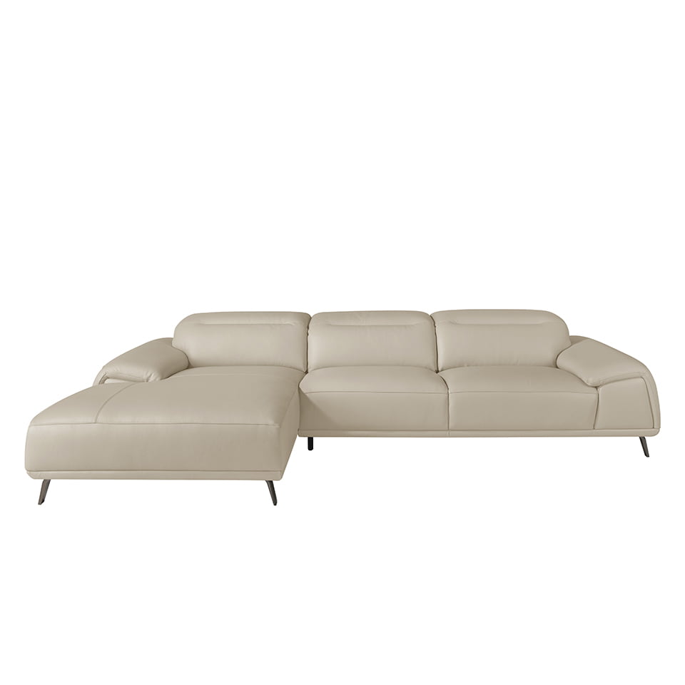 Sofá con chaise longue de piel de vaca en tono taupe de Angel Cerdá